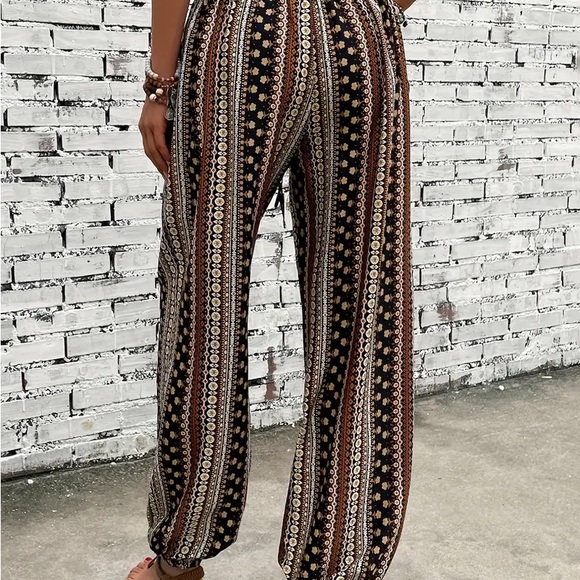 Boho baggy, cute pants size large - Picture 3 of 6